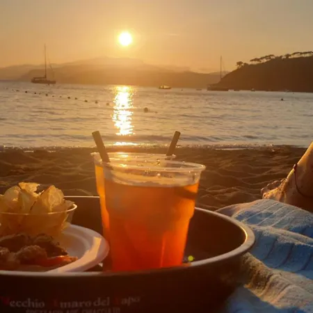 Le Vaccarelle Isola D'elba * カポリーヴェリ