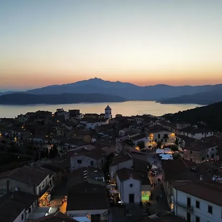 Le Vaccarelle Isola D'elba Apartamento